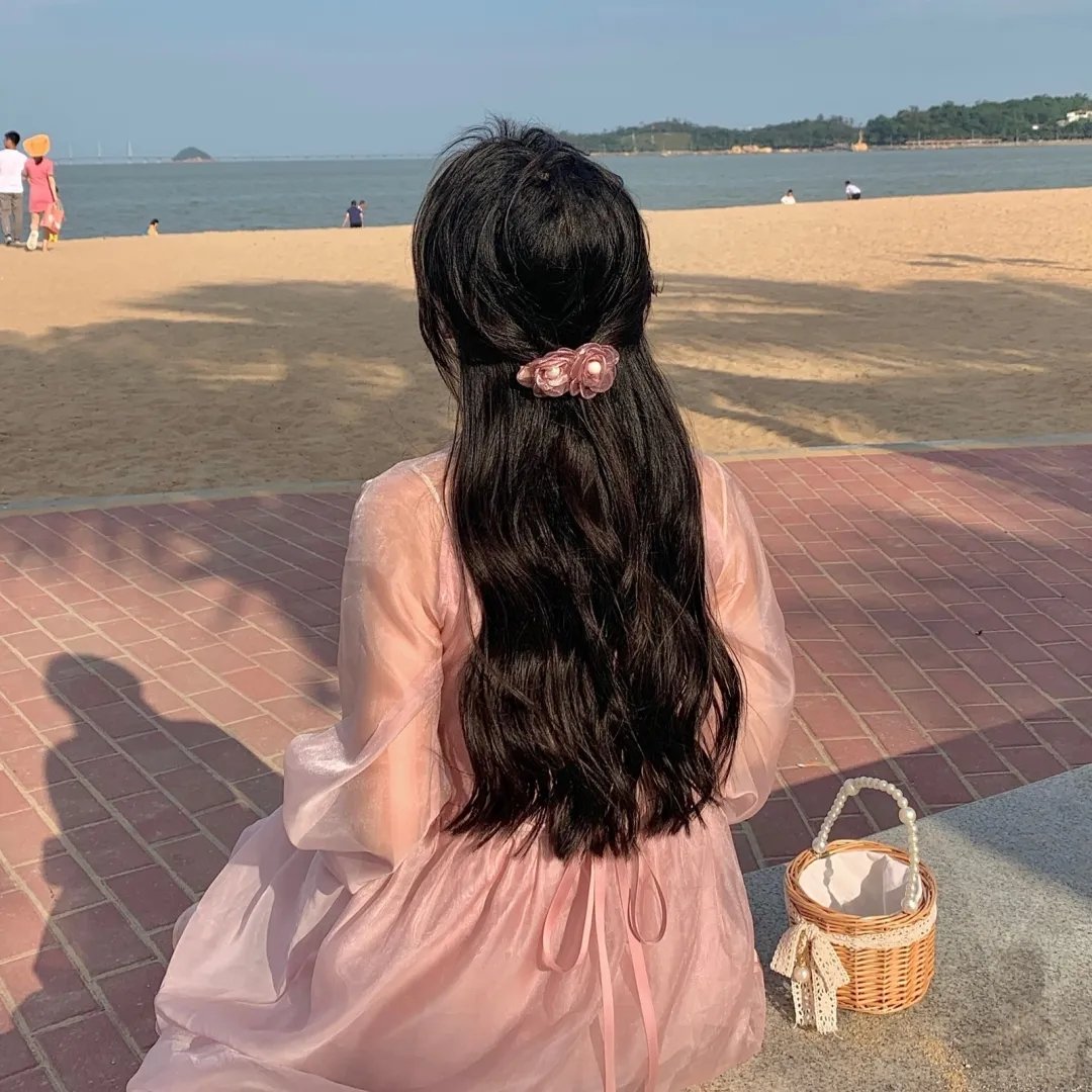 夏娃的对面房
